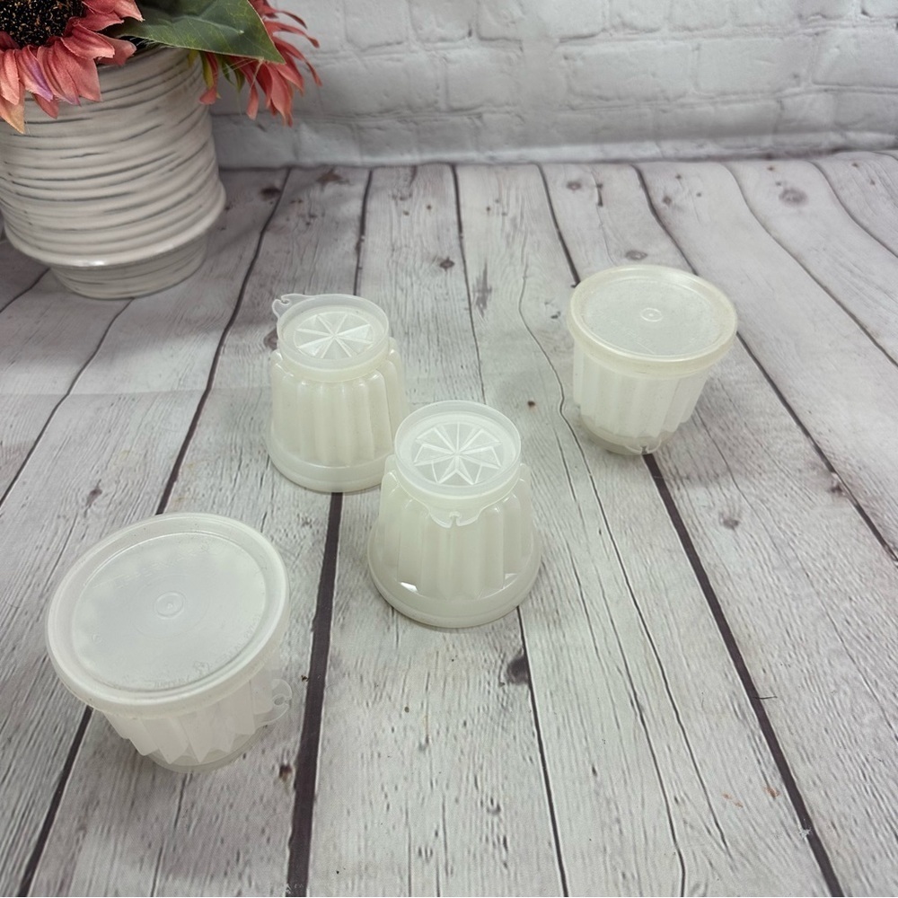 vintage tupperware jel-ette mold Set of 4 White Plastic Molds for Jell-o dessert - Picture 2 of 8